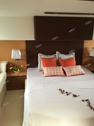 海上KTV 53尺愛(ài)笑號(hào)豪華游艇 海上KTV 53尺愛(ài)笑號(hào)豪華游艇